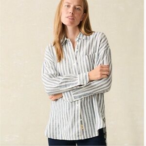 Faherty Laguna Linen Relaxed Shirt in Ocean Lucy Stripe Blue Cream Size Medium
